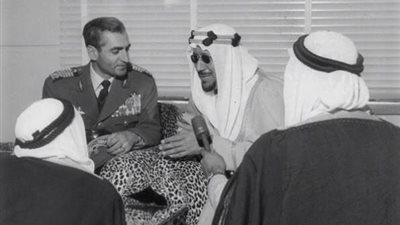 في مثل هذا اليوم.. شاه إيران يتنازل عن العرش لابنه محمد رضا بهلوي.. اغتيال الرئيس الإيراني ورئيس وزرائه.. مولد الاقتصادي البريطاني ريتشارد ستون.. وفاة شيخ الأزهر محمد الفحام والكاتب المسرحي السيد بدير