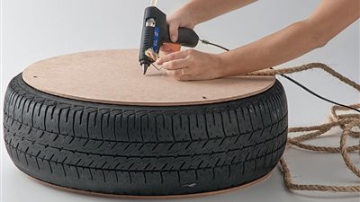 فرنسا تبحث تصنيع إطارات السيارات من الخشب