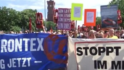 الآلاف في ألمانيا يتظاهرون دعما للمهاجرين