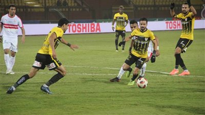 15 دقيقة.. الزمالك يبحث عن هدف التقدم أمام الإنتاج الحربى
