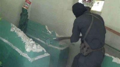 تنظيم القاعدة يدمر قبور صينية في اليمن على طريقة «داعش»