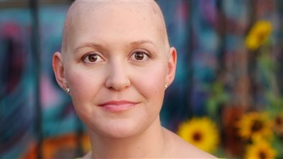 تعرفي على «اتيكيت» التعامل مع مريض السرطان وأسرته