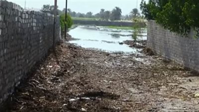 غرق 150 فدانا ومنازل 3 قرى بسبب مياه الصرف بالفيوم | فيديو