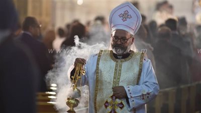 بطريرك الكاثوليك يبدأ قداس عيد الميلاد وسط أساقفة الكنيسة