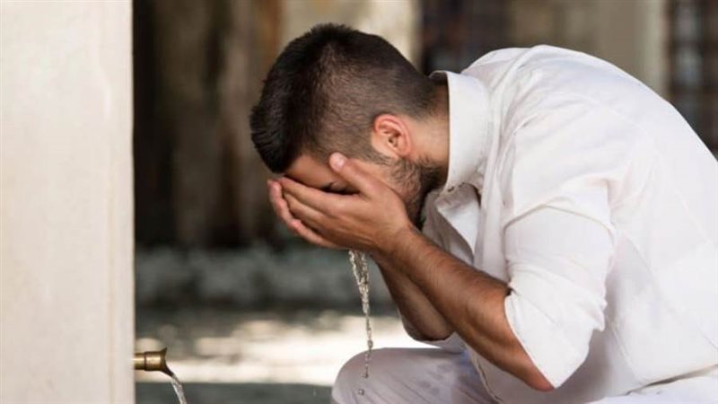 حكم التسمية عند الوضوء