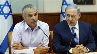 وزير إسرائيلي: لن نخرج للحرب ضد غزة بسبب الطائرات الحارقة