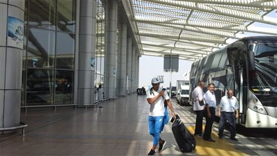 بعثة الزمالك تغادر مطار القاهرة للدخول في معسكر بألمانيا