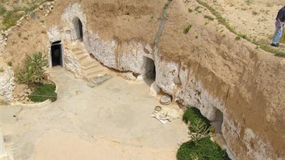 بالصور.. أغرب 5 مدن في العالم: مطمطا مدينة لا ترى الشمس.. والهاجرة مبنية في أحضان الجبال..