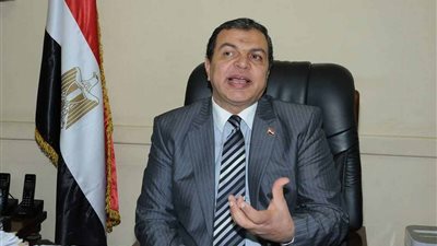 300 ألف جنيه مستحقات مصريين عن فترة عملهما باليونان