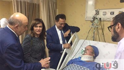 وزيرا السياحة والصحة يزوران مصابي حادث الغردقة