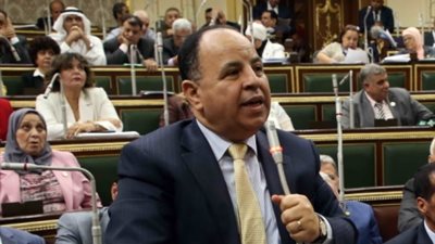 المالية: 1.1 مليار جنيه إجمالي الرسوم عن السيارات بجمارك الإسكندرية