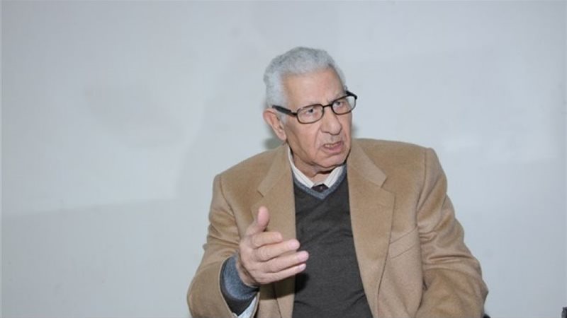 مكرم محمد أحمد، رئيس