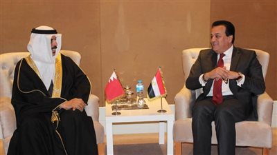 وزير التعليم العالي يبحث مع نظيره البحريني سبل التعاون المشترك