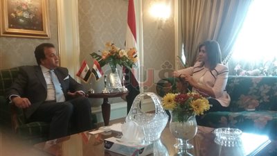 وزيرا التعليم العالي والهجرة يبحثان آليات تدشين جمعية «مصر تستطيع»