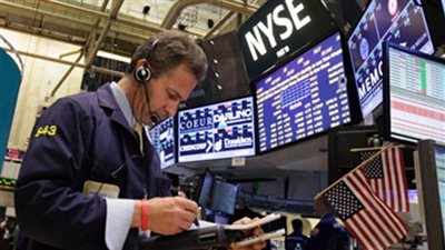 تراجع حاد لأسهم آبل بالبورصة عقب الكشف عن جهازها الجديد