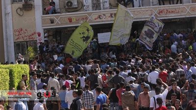 بالفيديو.. وقفة احتجاجية لطلاب كلية لغات وترجمة بالأزهر