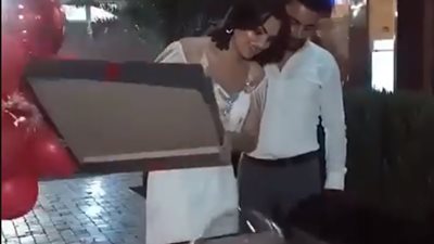 مفاجأة شاب بطلب الزواج من حبيبته يشعل «فيس بوك» (فيديو)