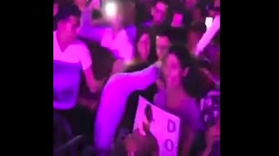 مشاجرة عنيفة بين الفتيات في مهرجان بالمغرب (فيديو)