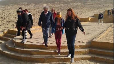وفد سياحي ألماني يزور المناطق الأثرية بالمنيا