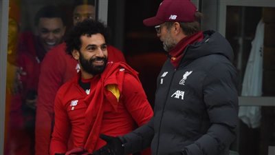 الكشف عن موعد وضع شعار المونديال على قميص ليفربول