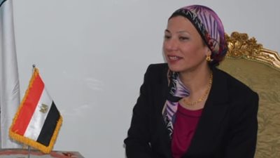 وزيرة البيئة تستعرض مواجهة تلوث الهواء مع اقتراب موسم حصاد الأرز