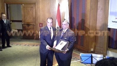 بالصور.. وزير الشباب يشهد تكريم «مصر السلام» للسفير بدر عبد العاطي