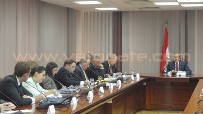 عبد النور: الحكومة تعتزم إجراء مشاورات اقتصادية مع صندوق النقد الدولي