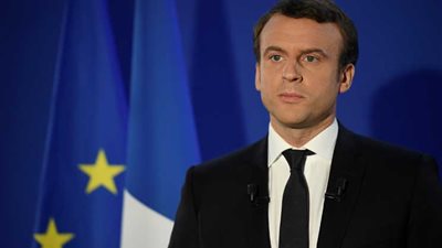 ماكرون يصل روسيا لحضور مباراة فرنسا ضد بلجيكا