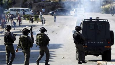إصابة 20 فلسطينيًا في مواجهات مع الجيش الإسرائيلي شرق القدس