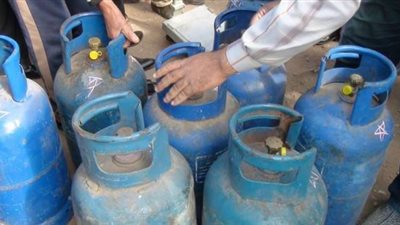 ضبط مخزن يعبئ أسطوانات بوتاجاز دون ترخيص بشبرا الخيمة