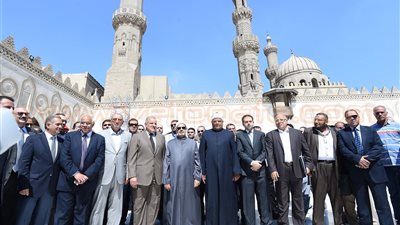 بالصور.. «محلب» يتفقد أعمال تطوير الجامع الأزهر
