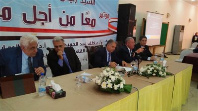 محافظ القاهرة يناقش دور المؤسسات التعليمية في دعم المواطنة