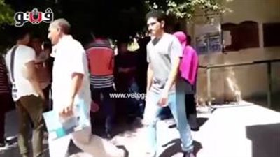 بالفيديو.. انتشار سماسرة تسجيل الرغبات أمام مكتب تنسيق جامعة القاهرة