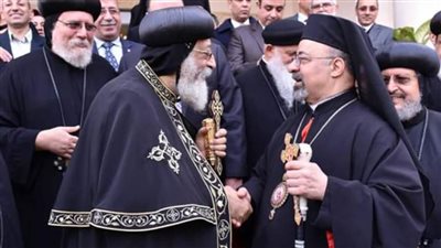 البابا تواضروس يزور بطريرك الكاثوليك للتهنئة بالعيد