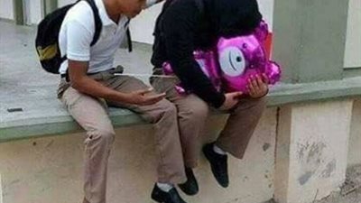 بالصور.. رد فعل مجموعة من الشباب انفصلت عنهم صديقاتهم