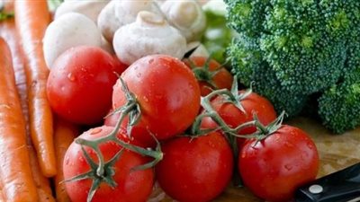 استقرار أسعار الخضراوات بسوق العبور والطماطم تسجل 3 جنيهات