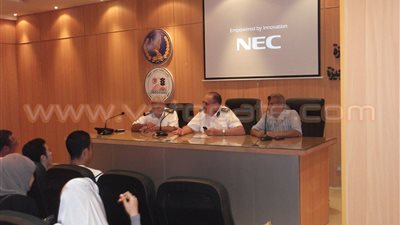 بالصور.. مرور الجيزة يدفع بـ 50 شابا لمعاونة أفراد المرور