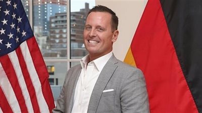 السفير الأمريكي يدعو برلين إلى منع إيران من سحب 300 مليون يورو