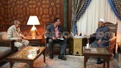 نقيب الصيادلة يشيد بمبادرة بيت الزكاة لعلاج مرضى فيروس سي