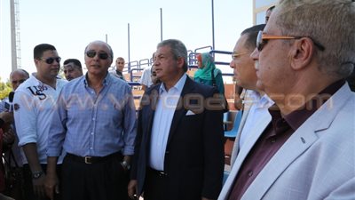 بالصور.. وزير الرياضة يشيد بمنشآت نادي هيئة قناة السويس