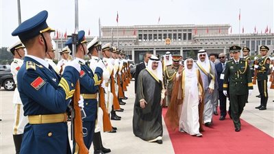 أمير الكويت يغادر بكين بعد زيارة استمرت 3 أيام