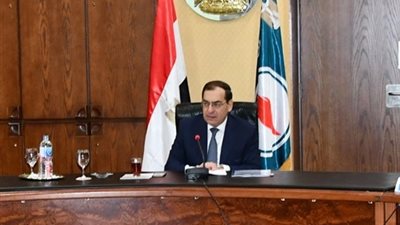 الملا : نتائج ملموسة لإستراتيجية تطوير وتحديث قطاع البترول