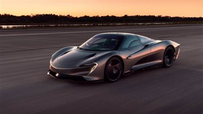 سيارة ماكلارين سبيدتيل تختبر في مركز Kennedy للفضاء