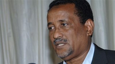 وزير الداخلية السوداني: الحركات المسلحة بدارفور تهدف لزعزعة الأمن