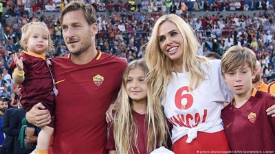 زوجة فرانشيسكو توتي عرقلت انتقاله إلى الدوري الياباني