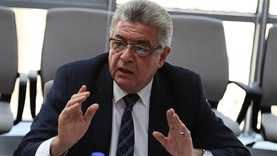 هاني أباظة يطالب الجامعات بتعليم الشباب تكنولوجيا الفضاء