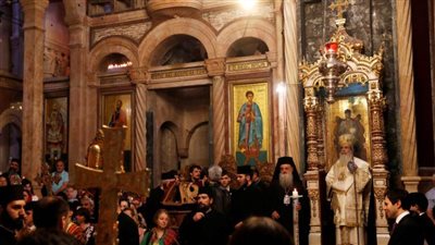 يهودي يثير الذعر بين المحتفلين في كنيسة القيامة بالقدس