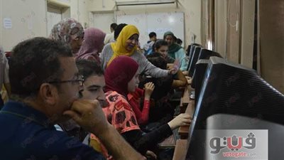 الأهالي أبطال المشهد في مكاتب تنسيق الثانوية العامة.. «تقرير مصور»