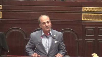 برلماني يطالب الدولة بمنح مالية ثابتة للمتفوقين دراسيا