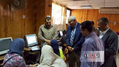 نائب رئيس جامعة المنصورة يتابع تنسيق طلاب المرحلة الأولى